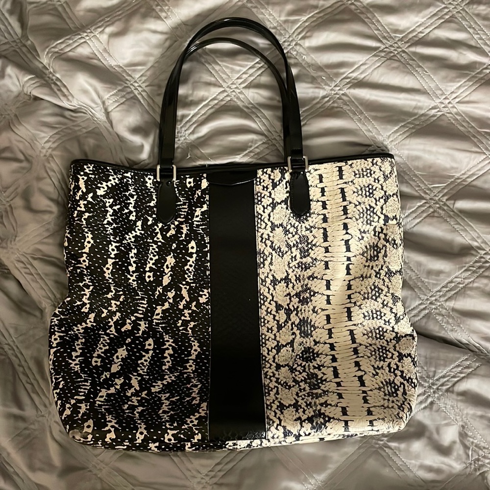 Animal print - Coach handbag, perfect for books, tablets, laptops